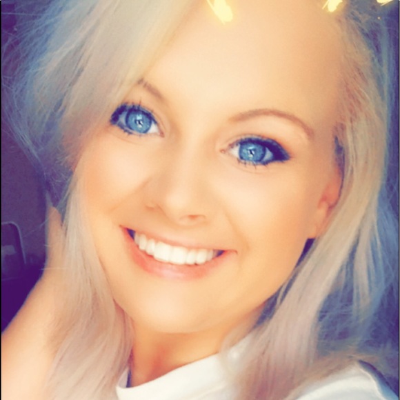 Meet your Posher, Alex - Picture 1 of 1